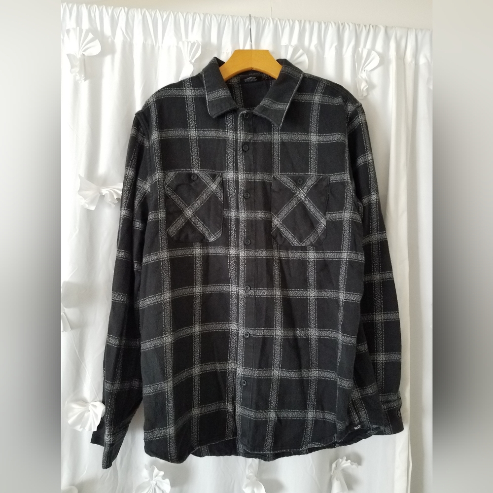 Vans Black and Gray Plaid Button-Up Shirt Size Large